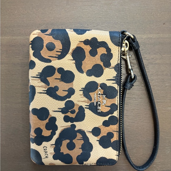 🖤 Coach Animal Print Wristlet - Picture 5 of 6